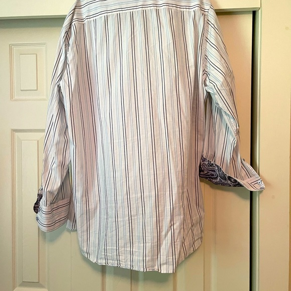 White button up shirt with blue stripes used in great condition - Picture 4 of 7